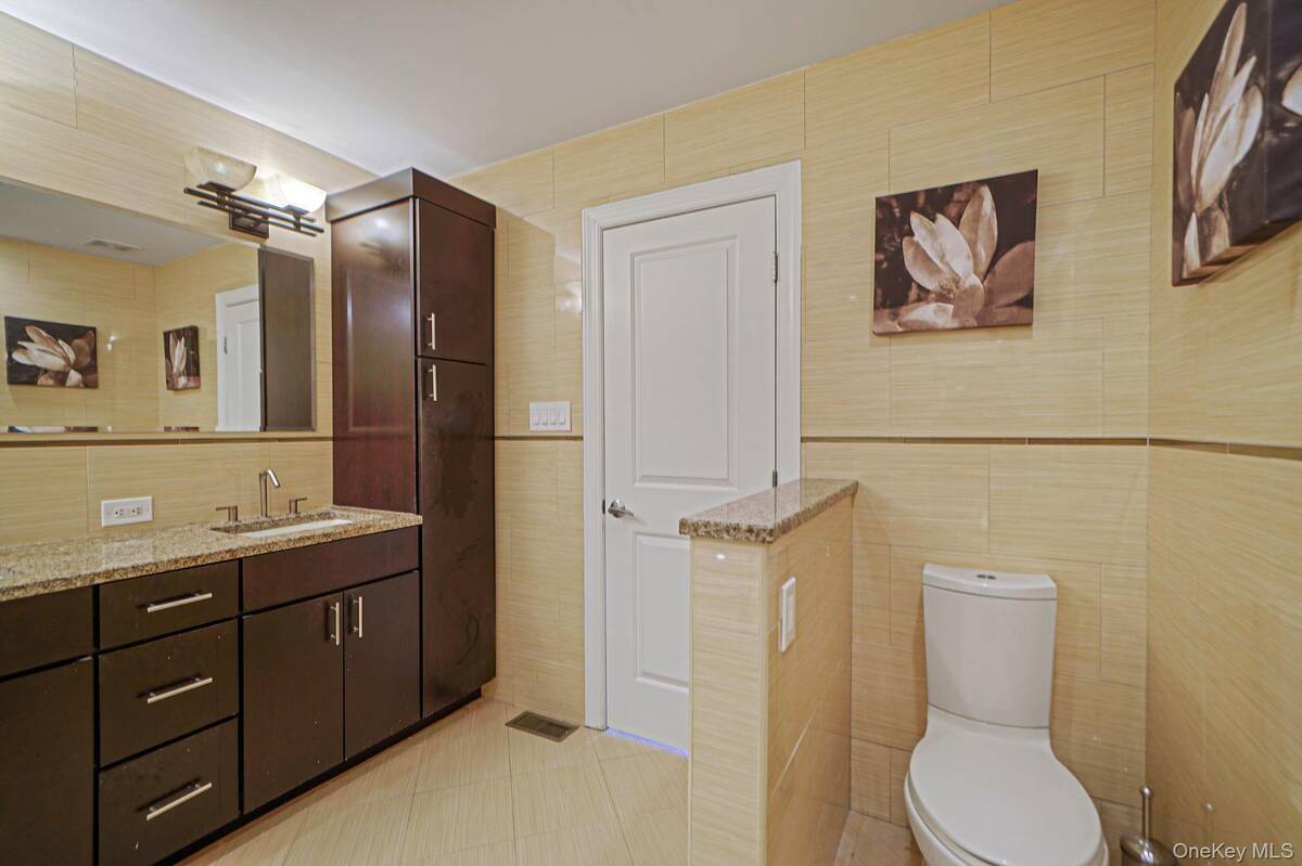 #17 photo, NA Theresa Lane, Port Jefferson , NY 11777