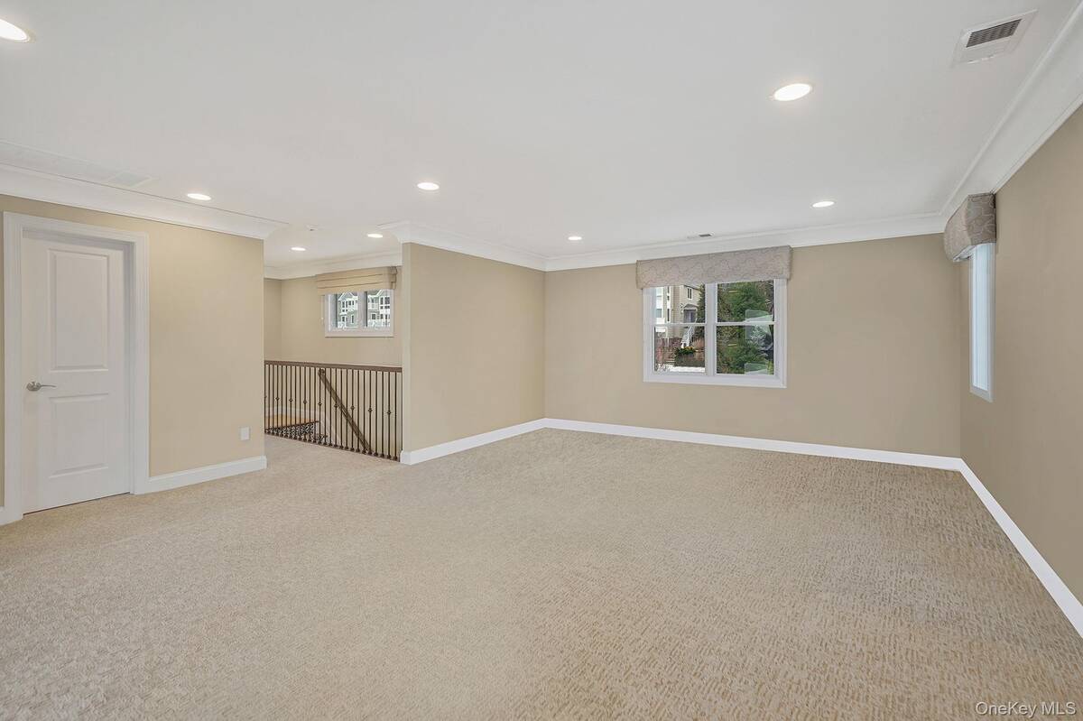 #19 photo, NA Theresa Lane, Port Jefferson , NY 11777