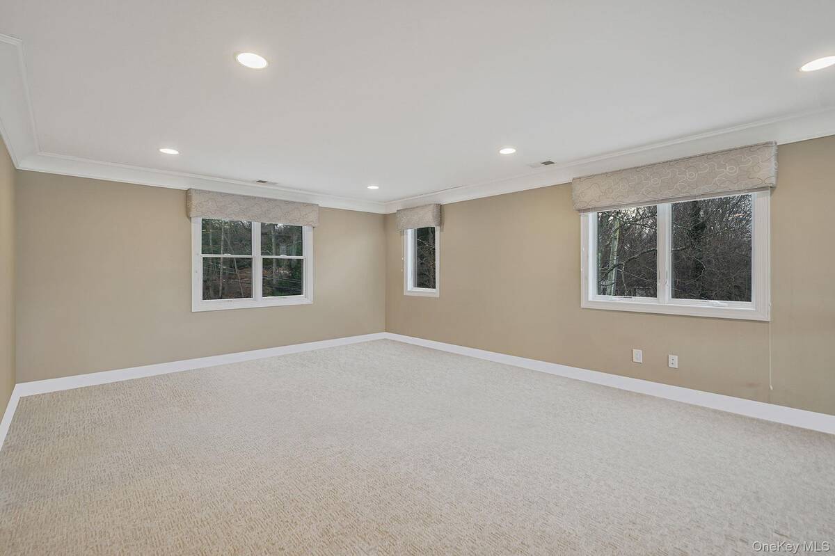 #20 photo, NA Theresa Lane, Port Jefferson , NY 11777