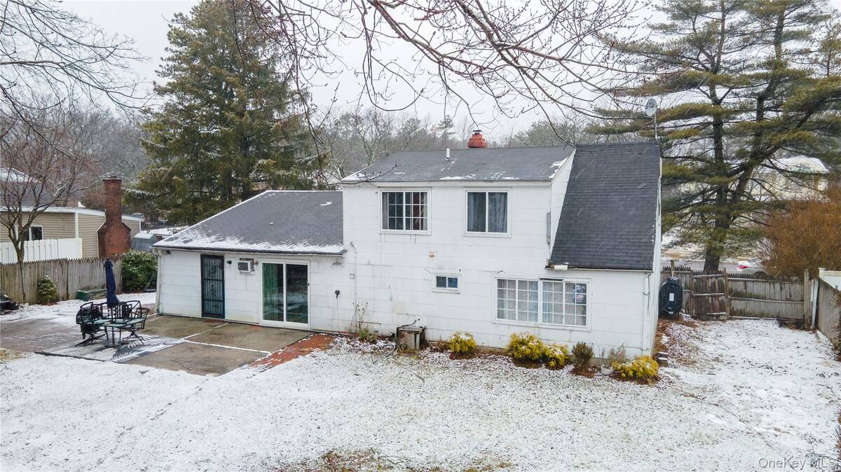 #19 photo, 382 Jamaica Avenue, Medford , NY 11763