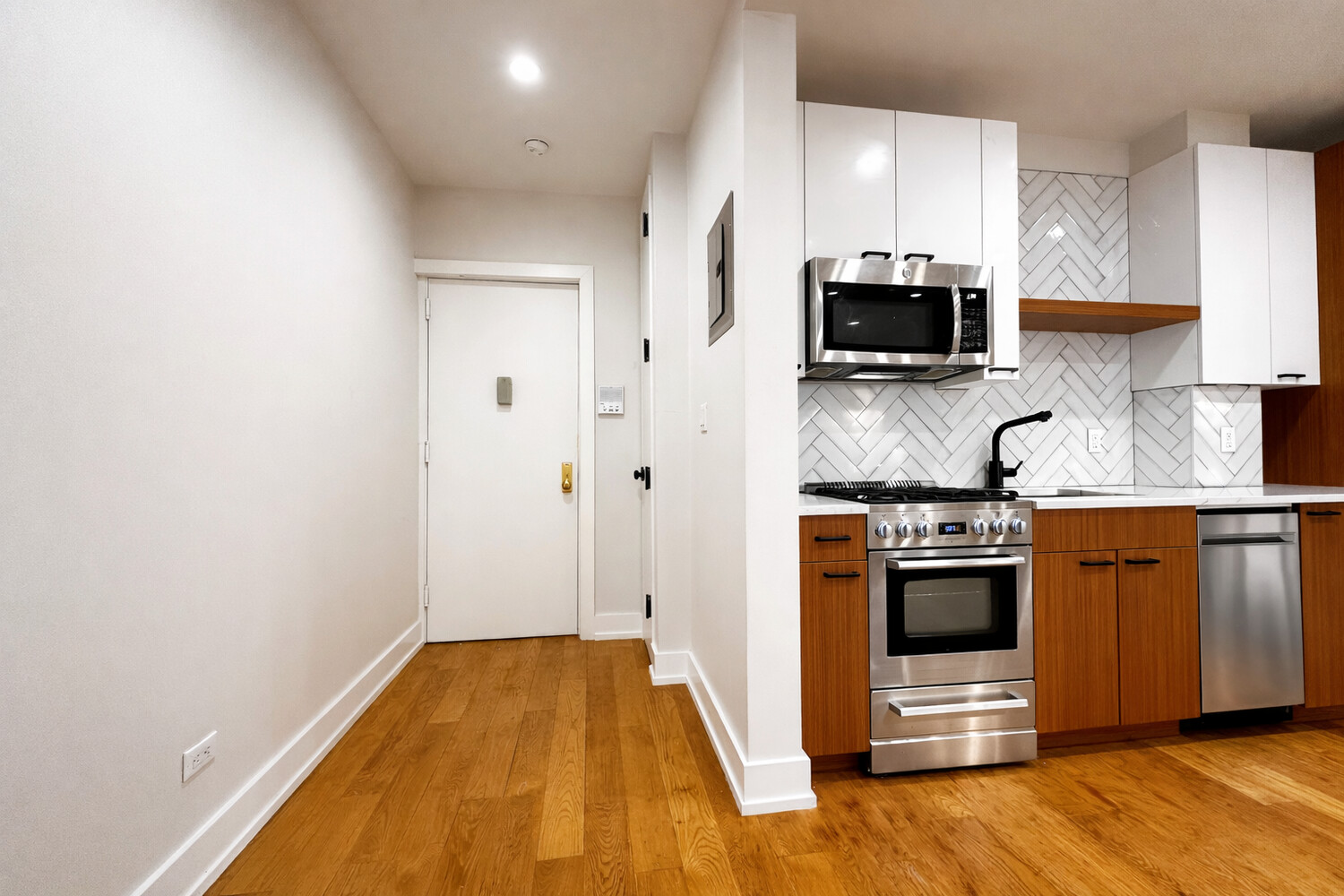 #7 photo, 12 CROWN Street, Бруклин ‖ Crown Heights , NY 11225