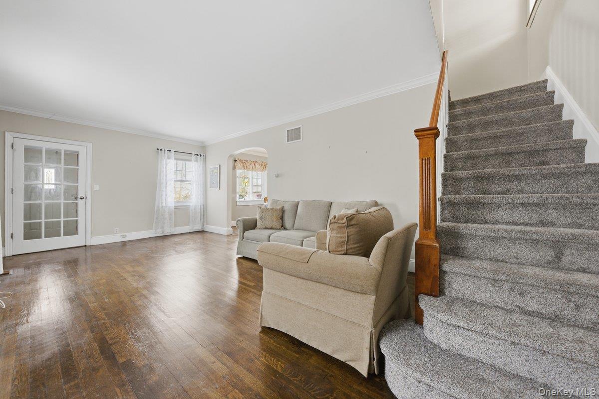 #13 photo, 238 Kimball Terrace, Yonkers , NY 10704