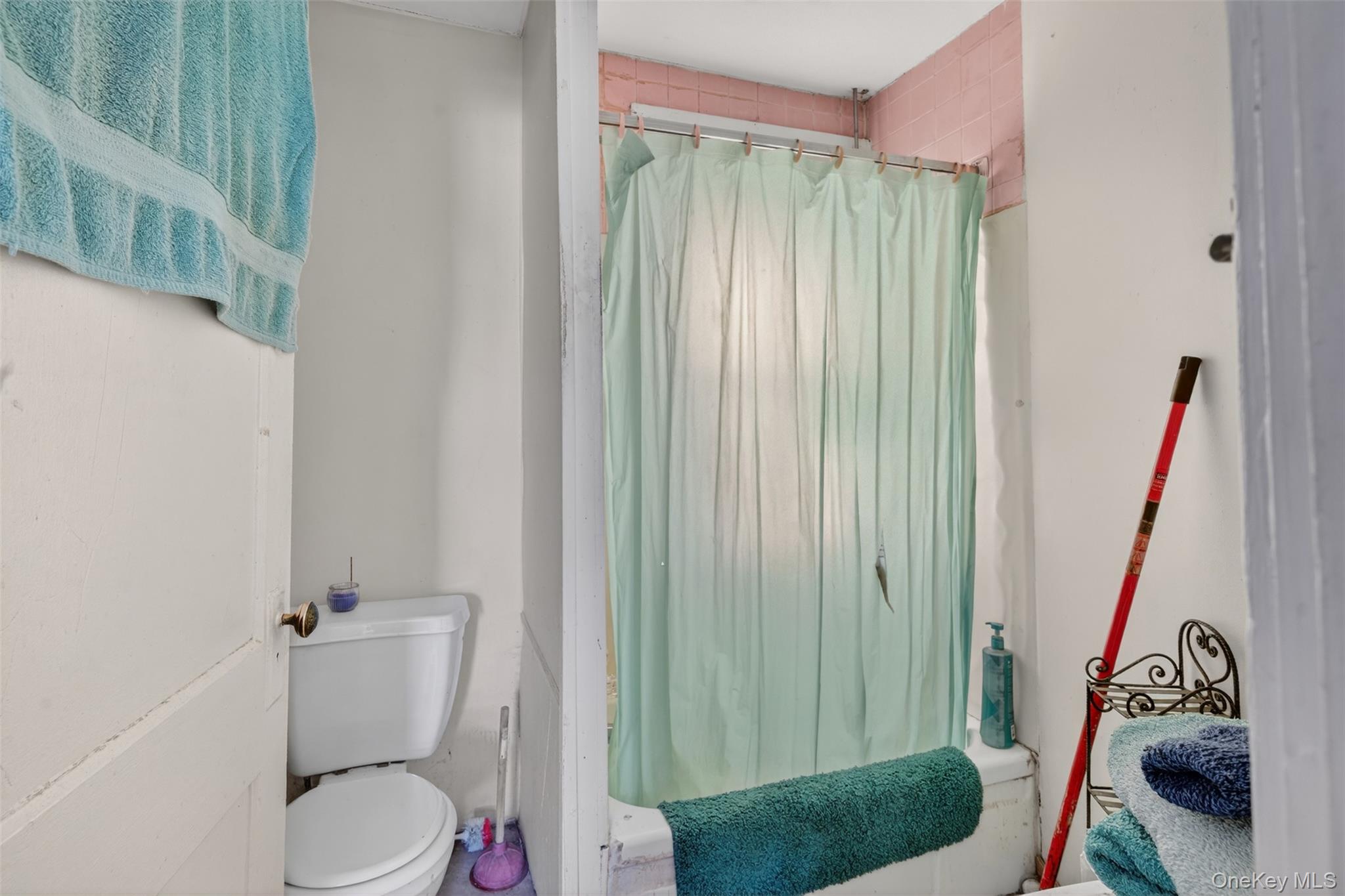 #20 photo, 140 Albany Avenue, Kingston , NY 12401