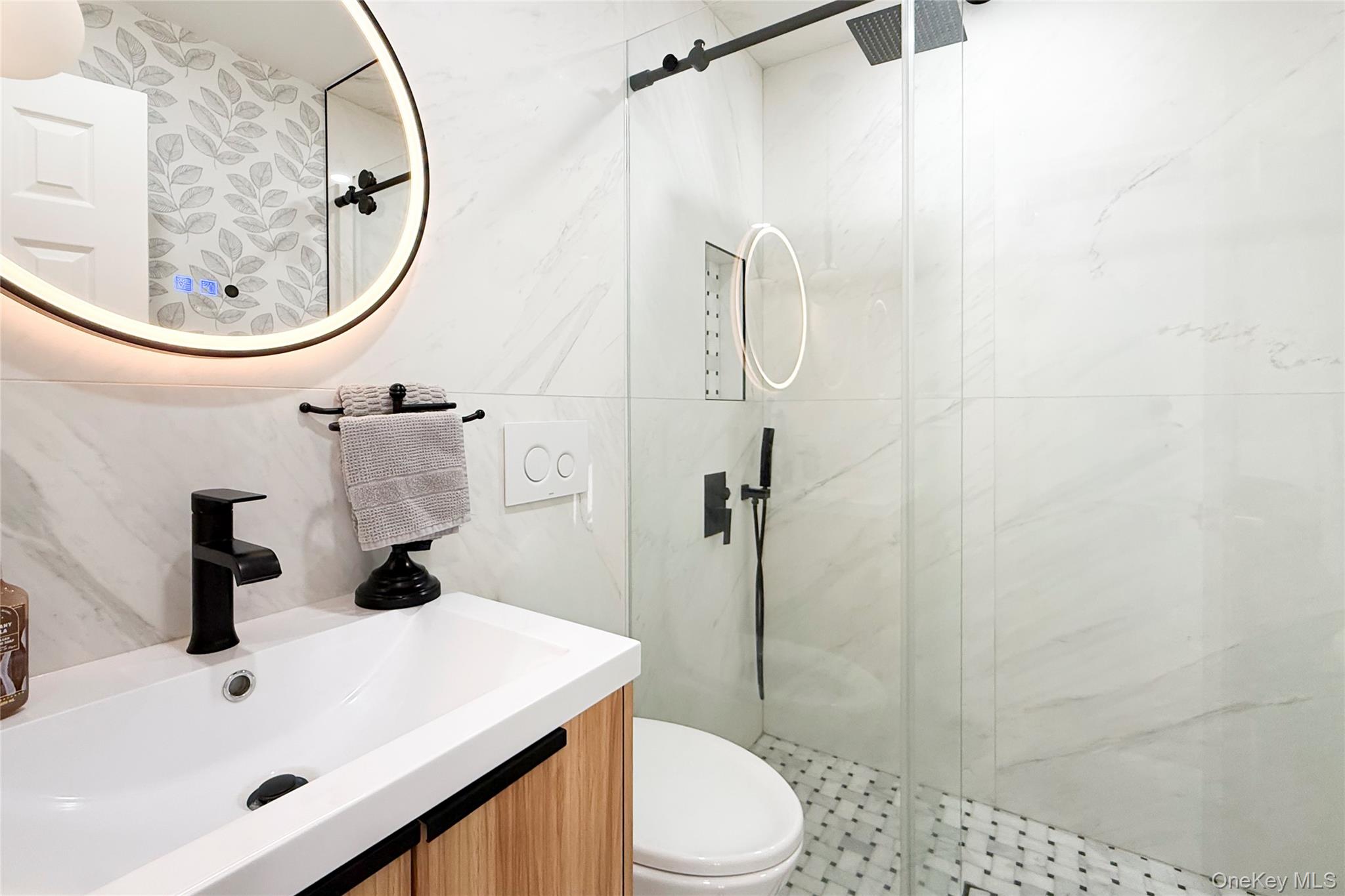 #15 photo, 121 Ponquogue Avenue, Саффолк ‖ Hampton Bays , NY 11946