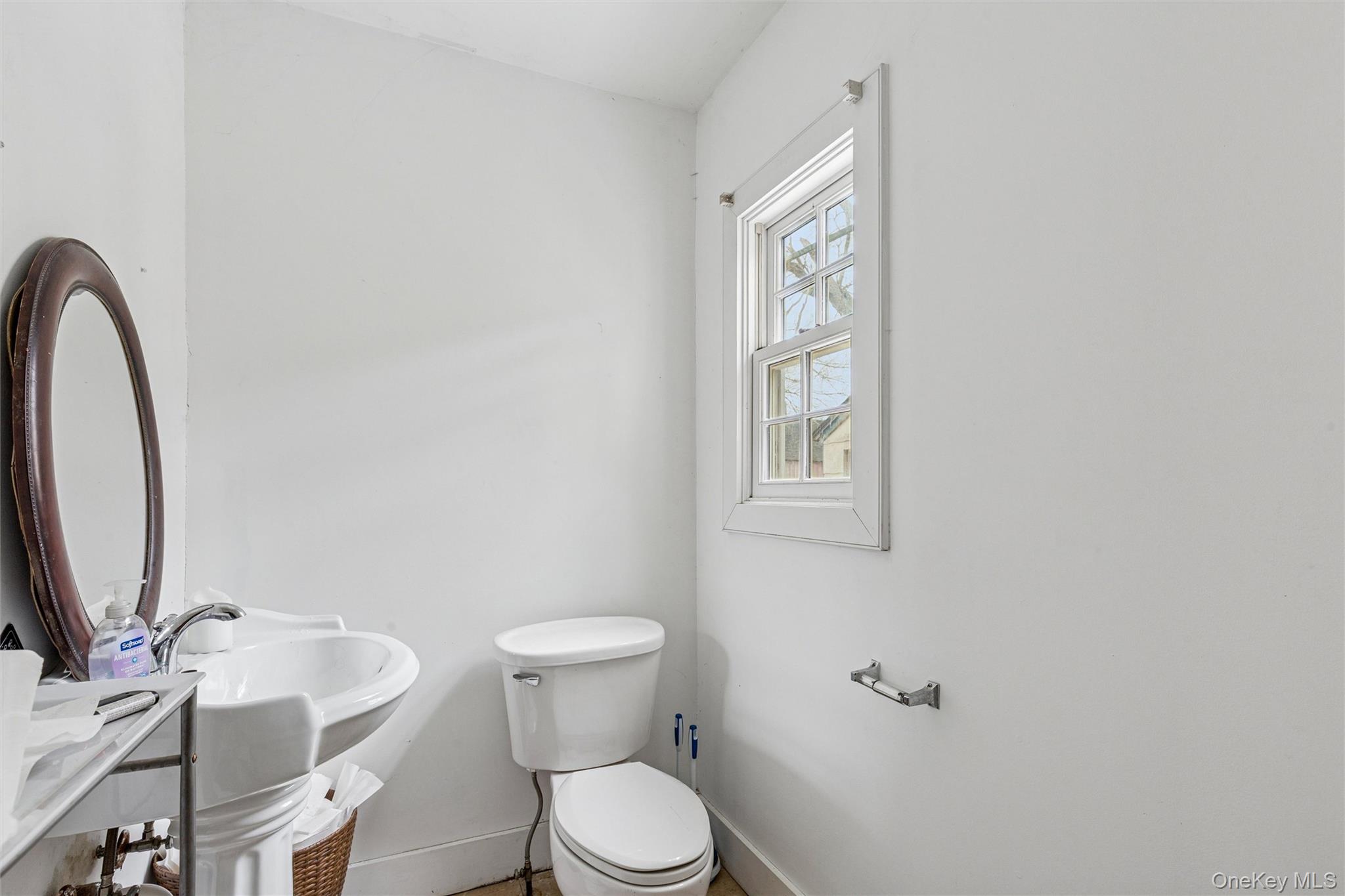 #11 photo, 250 Main Road, מחוז סאפוק Riverhead , NY 11901