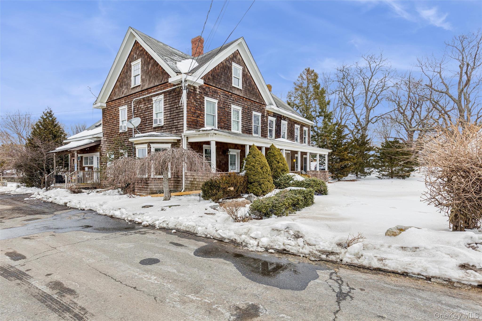 #2 photo, 250 Main Road, מחוז סאפוק Riverhead , NY 11901