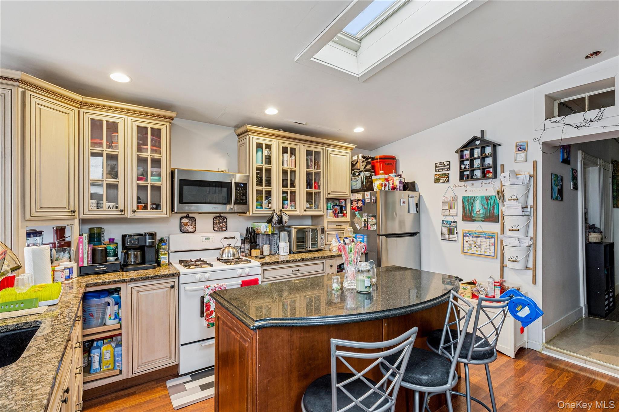 #4 photo, 250 Main Road, מחוז סאפוק Riverhead , NY 11901