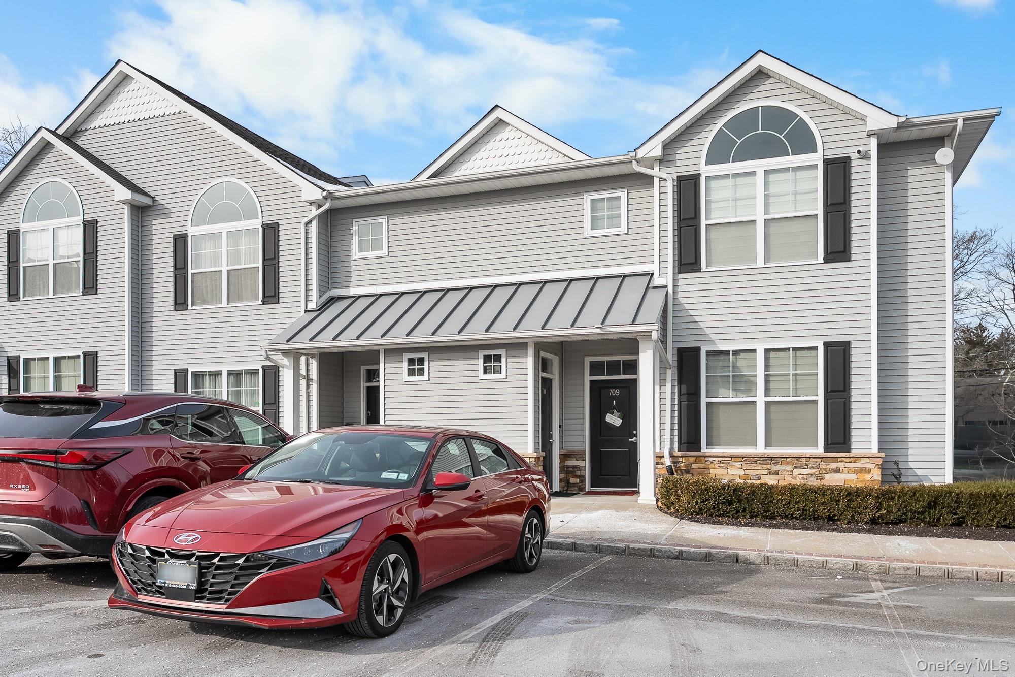 #1 photo, 709 Breton Way, Нассау ‖ Glen Cove , NY 11542