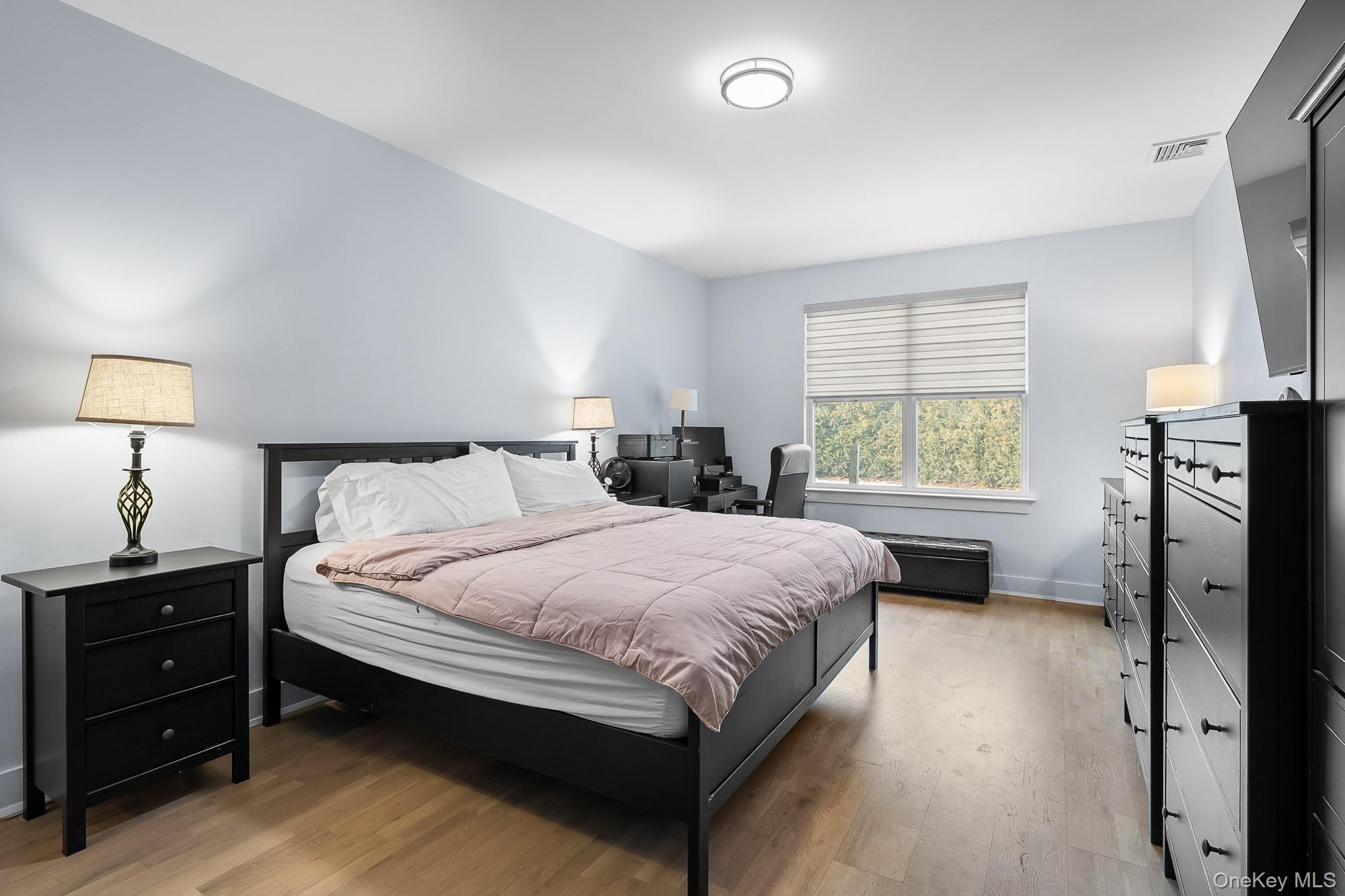 #12 photo, 709 Breton Way, Нассау ‖ Glen Cove , NY 11542