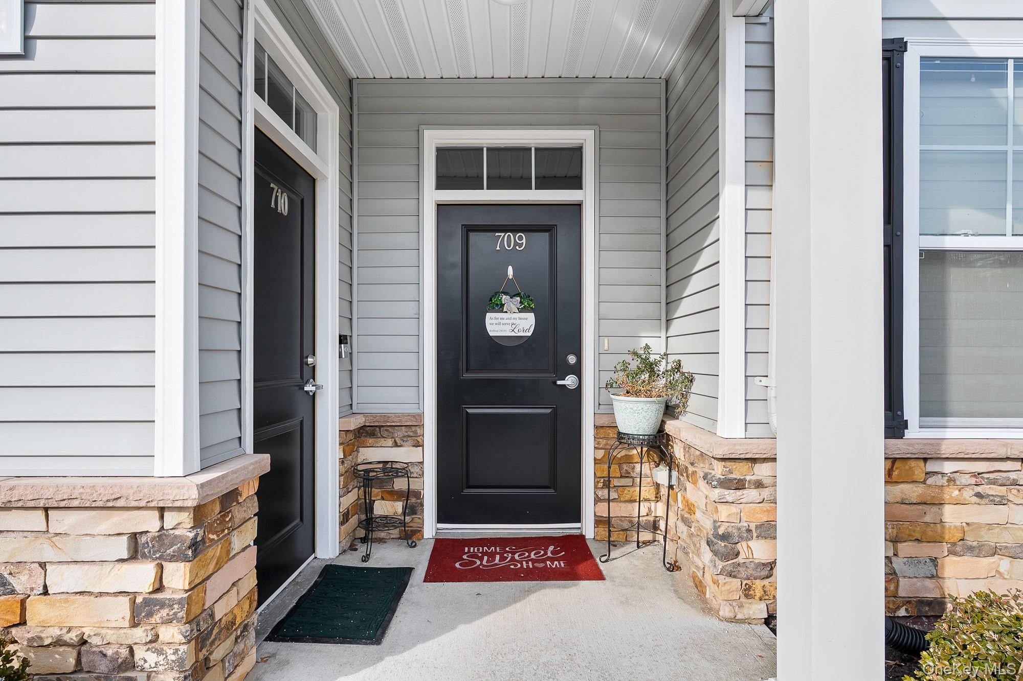 #2 photo, 709 Breton Way, Нассау ‖ Glen Cove , NY 11542