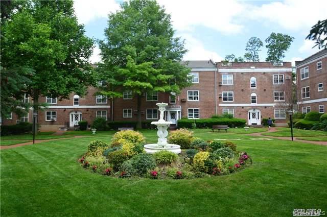 #1 photo, 221 Middle Neck Road, Great Neck , NY 11021