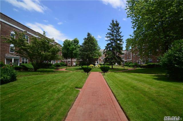 #2 photo, 221 Middle Neck Road, Great Neck , NY 11021