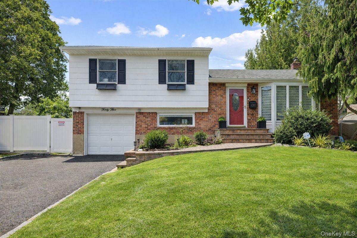 #1 photo, 45 Pickwick Drive, Syosset , NY 11791