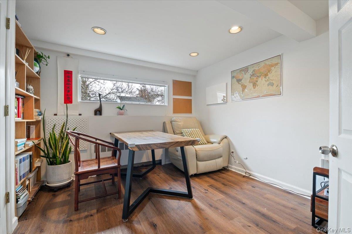 #10 photo, 45 Pickwick Drive, Syosset , NY 11791