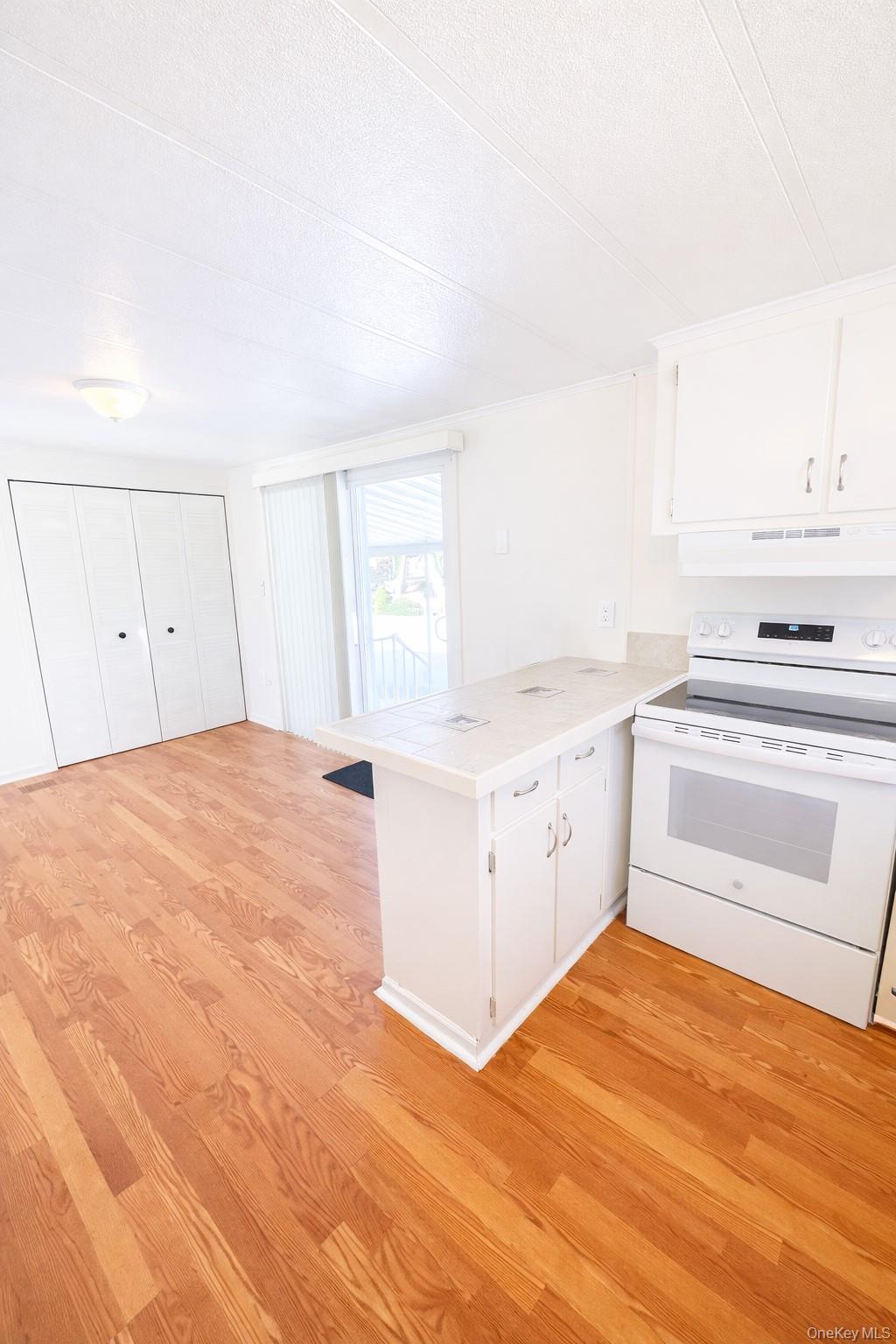 #3 photo, 1661 Old Country Road, Саффолк ‖ Riverhead , NY 11901