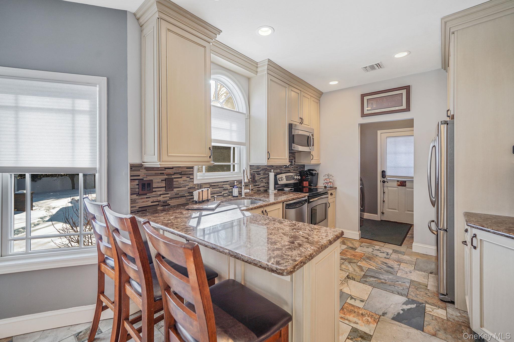 #10 photo, 24 Embassy Road, Selden , NY 11784