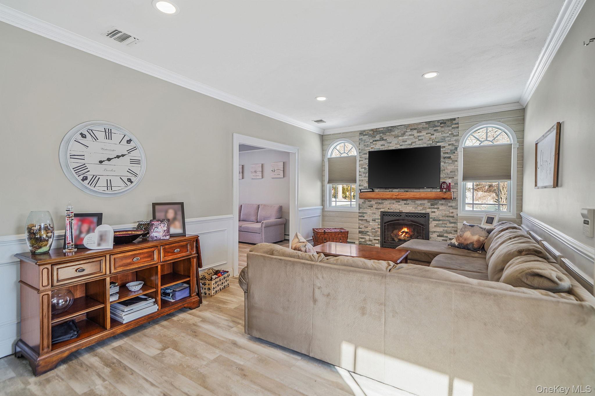 #16 photo, 24 Embassy Road, Selden , NY 11784