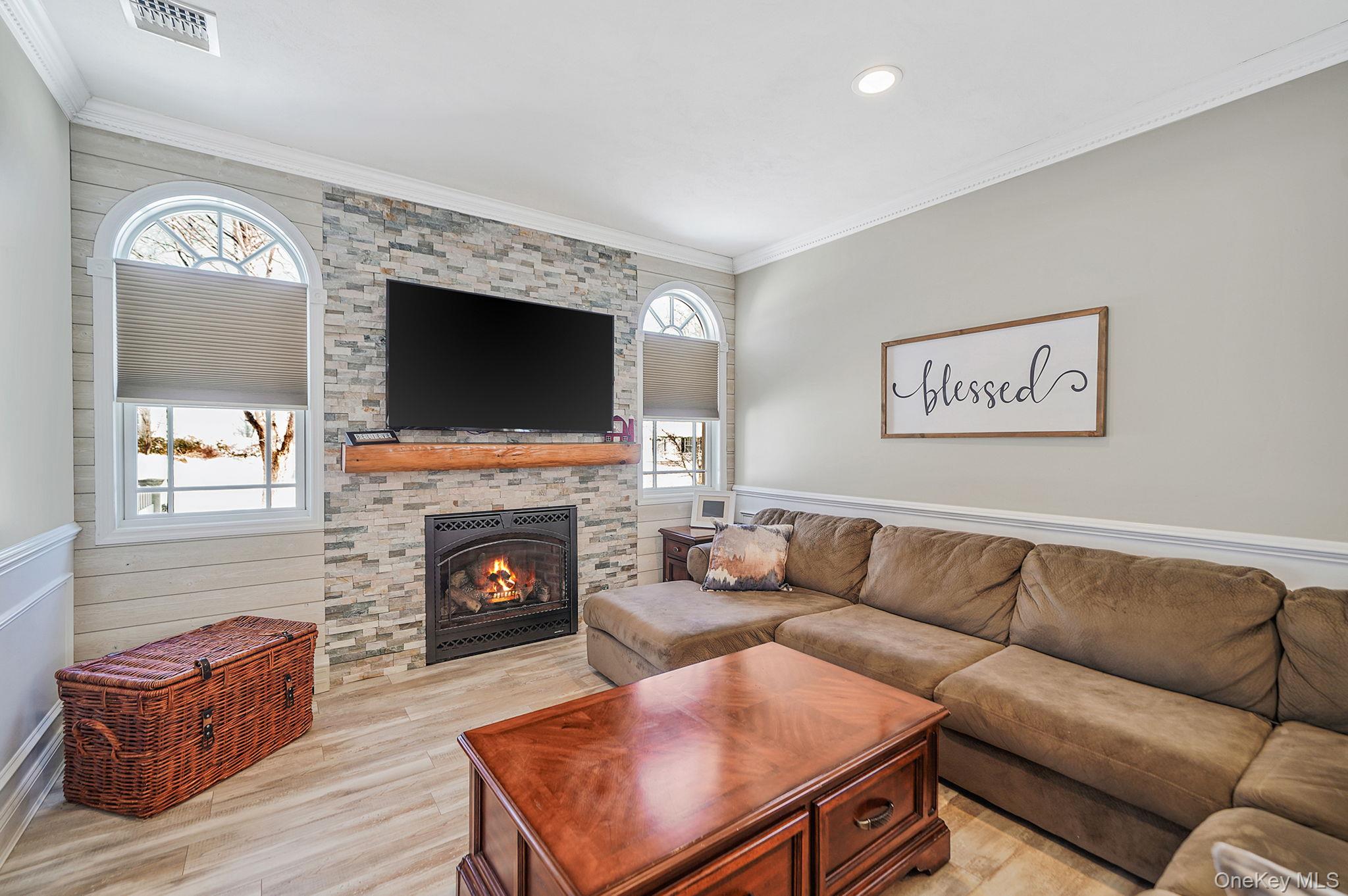 #18 photo, 24 Embassy Road, Selden , NY 11784