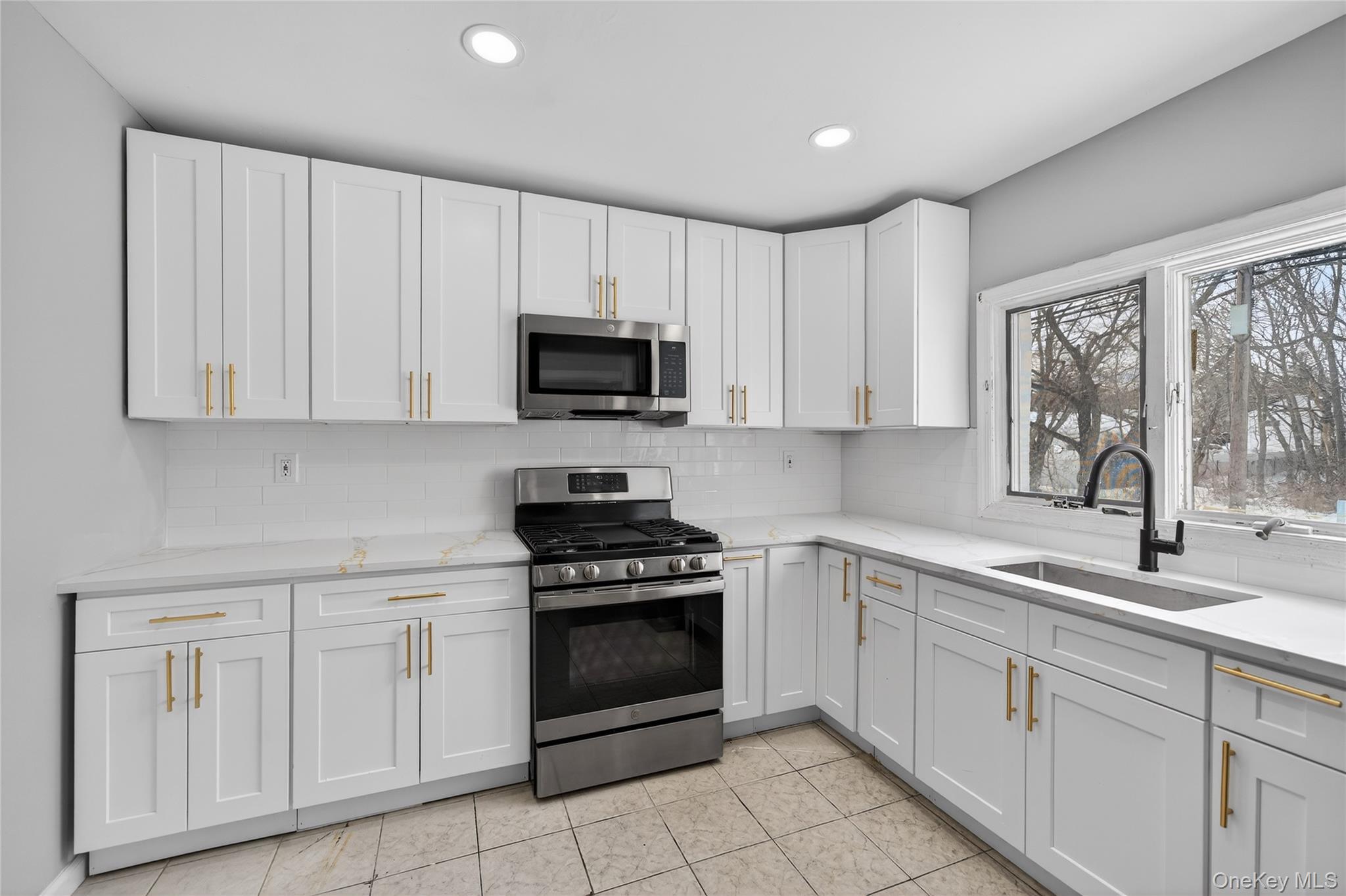 #11 photo, 68 Champlain Street, Port Jefferson Station , NY 11776