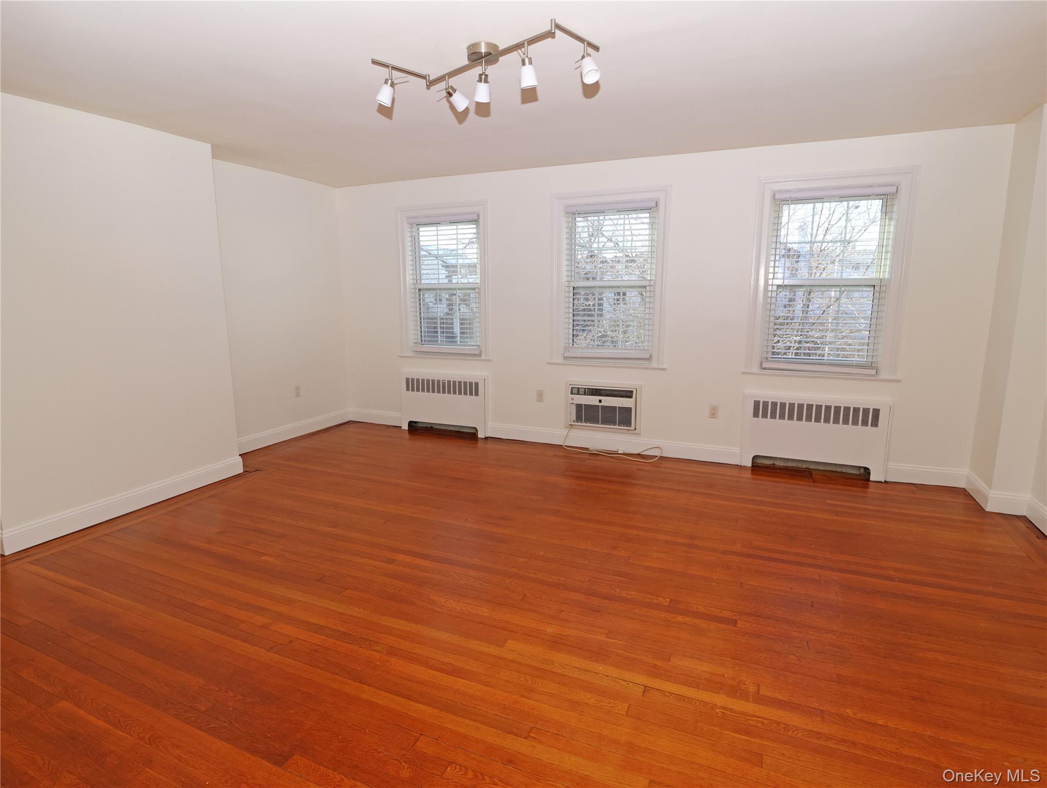 #15 photo, 30-17 36th Street, Astoria , NY 11103