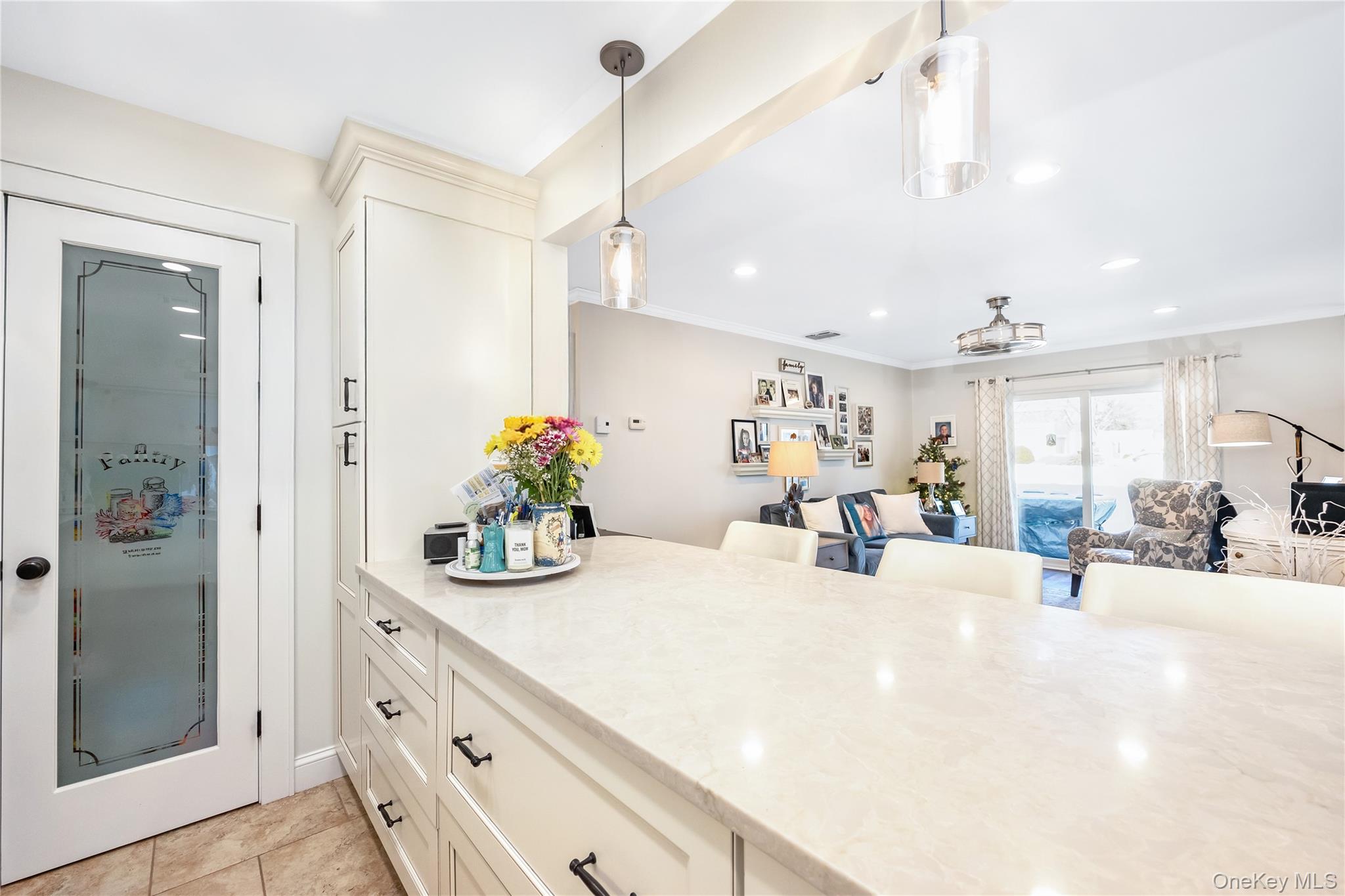 #10 photo, 203 Cabot Court, מחוז סאפוק Saint James , NY 11780