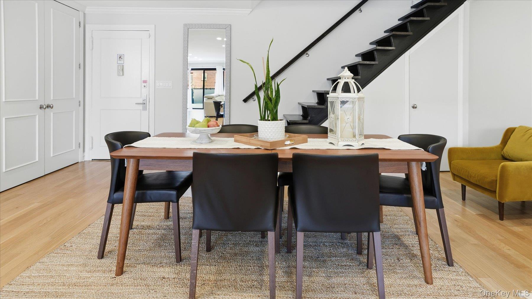 #5 photo, 22 Park Place, Great Neck , NY 11021