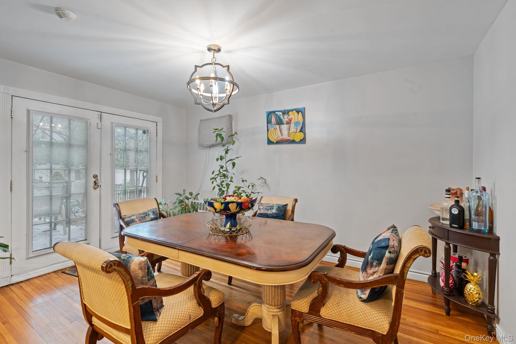 #11 photo, 947 Glenwood Road, Нассау ‖ West Hempstead , NY 11552