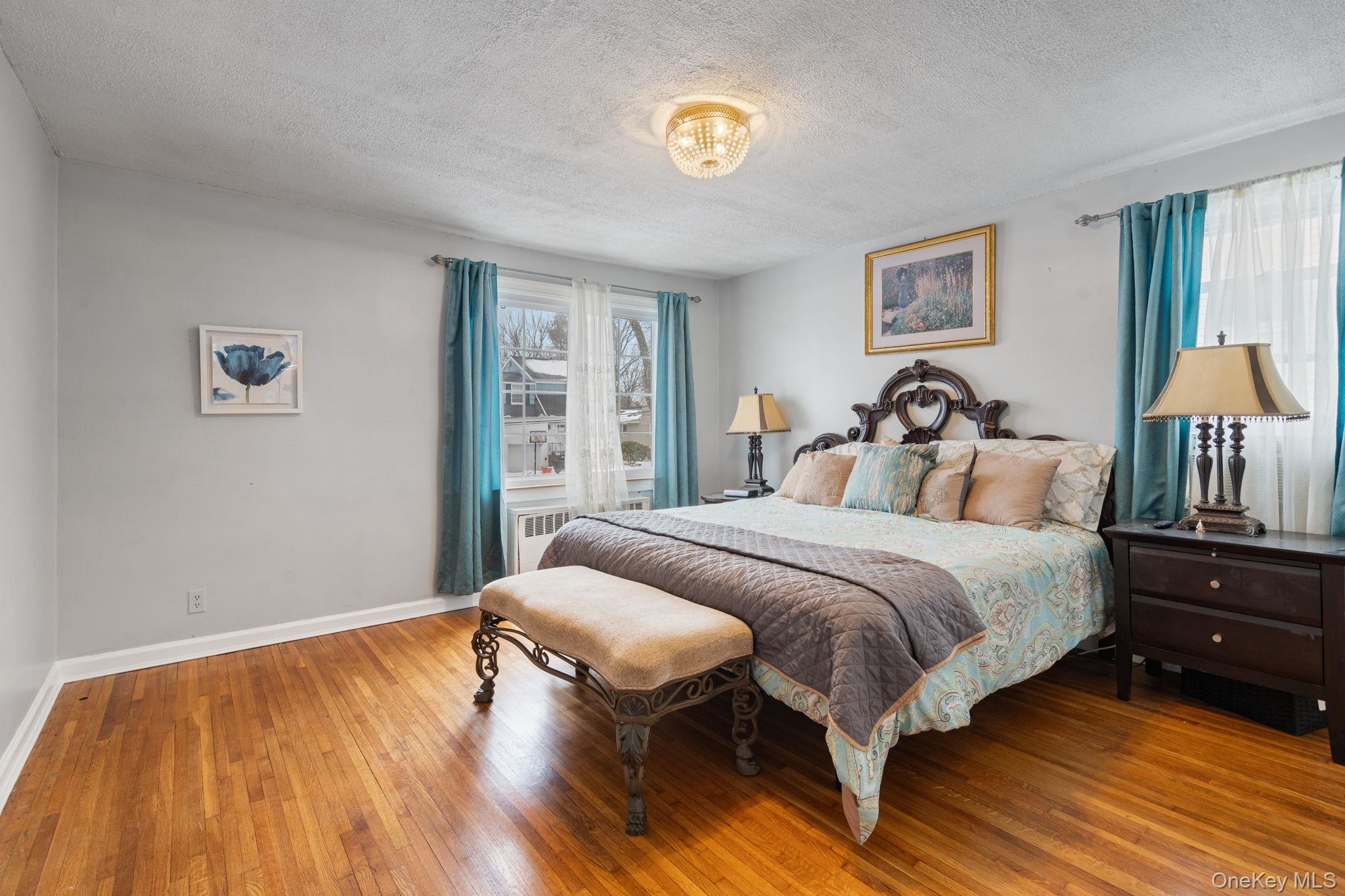 #17 photo, 947 Glenwood Road, Нассау ‖ West Hempstead , NY 11552