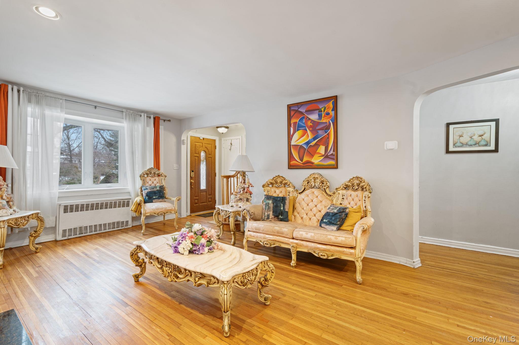 #8 photo, 947 Glenwood Road, Нассау ‖ West Hempstead , NY 11552