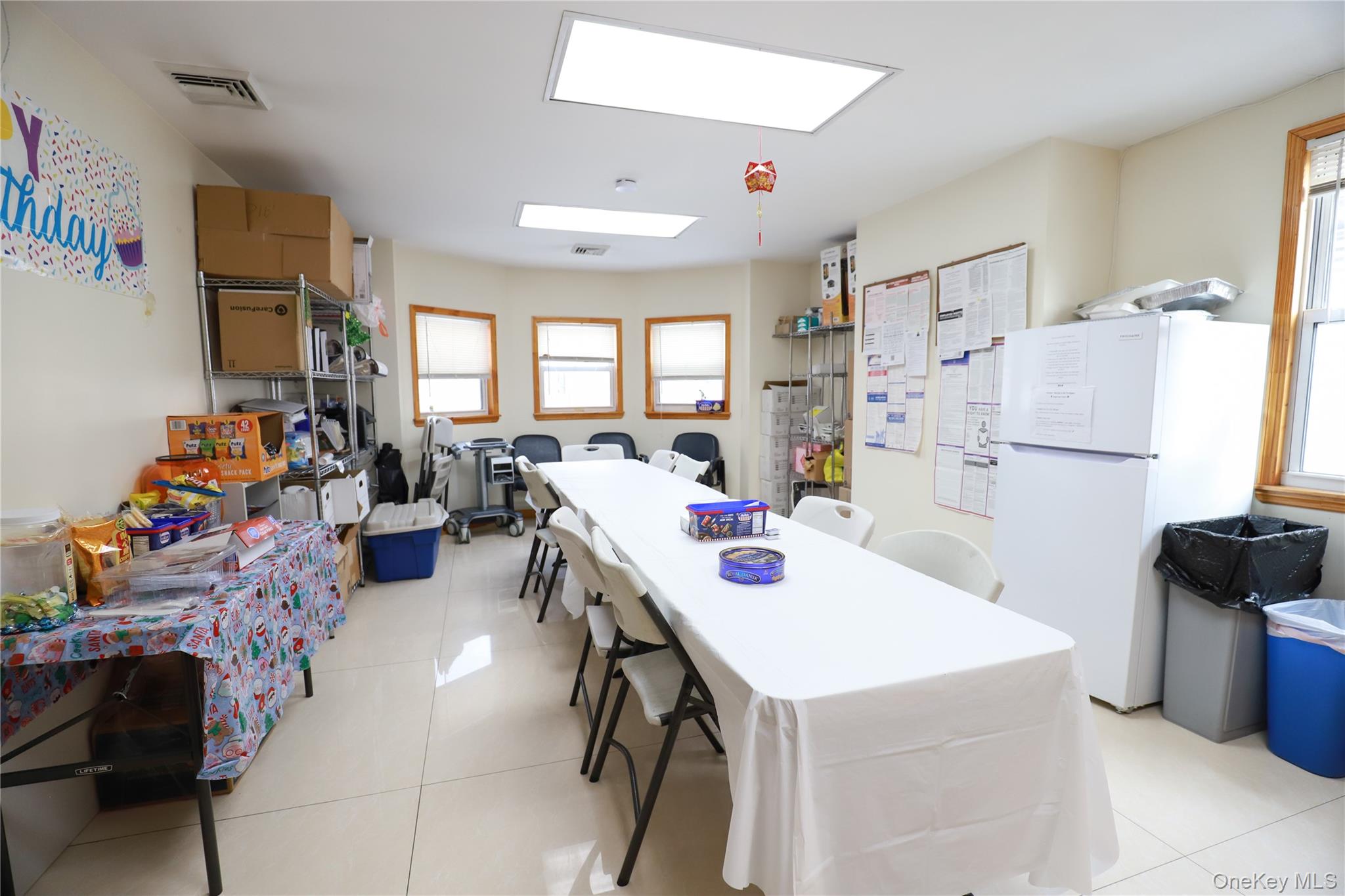 #18 photo, 116-14 Myrtle Avenue, Richmond Hill , NY 11418