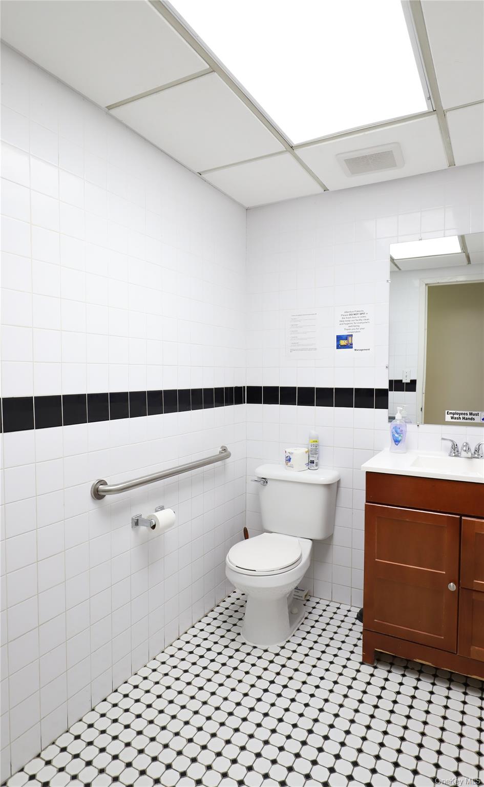 #6 photo, 116-14 Myrtle Avenue, Richmond Hill , NY 11418