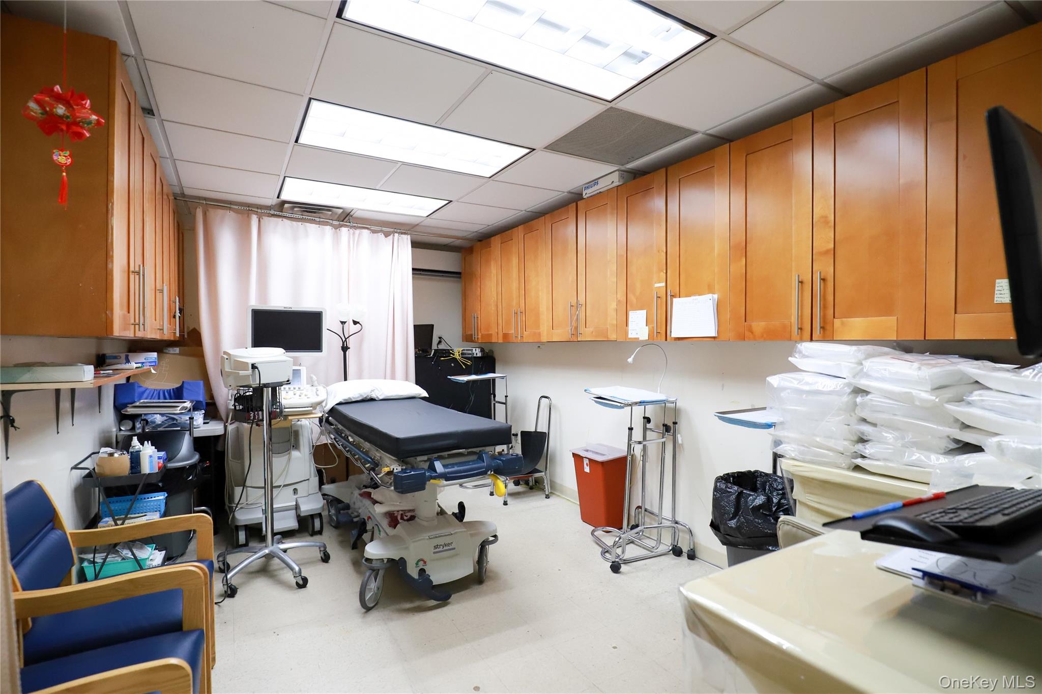 #8 photo, 116-14 Myrtle Avenue, Richmond Hill , NY 11418