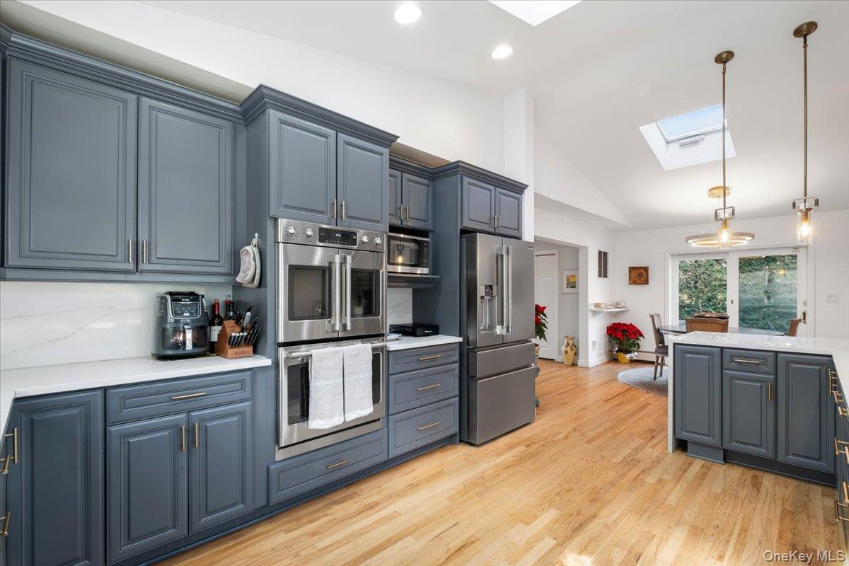 #13 photo, 10 Burling Avenue, White Plains , NY 10605