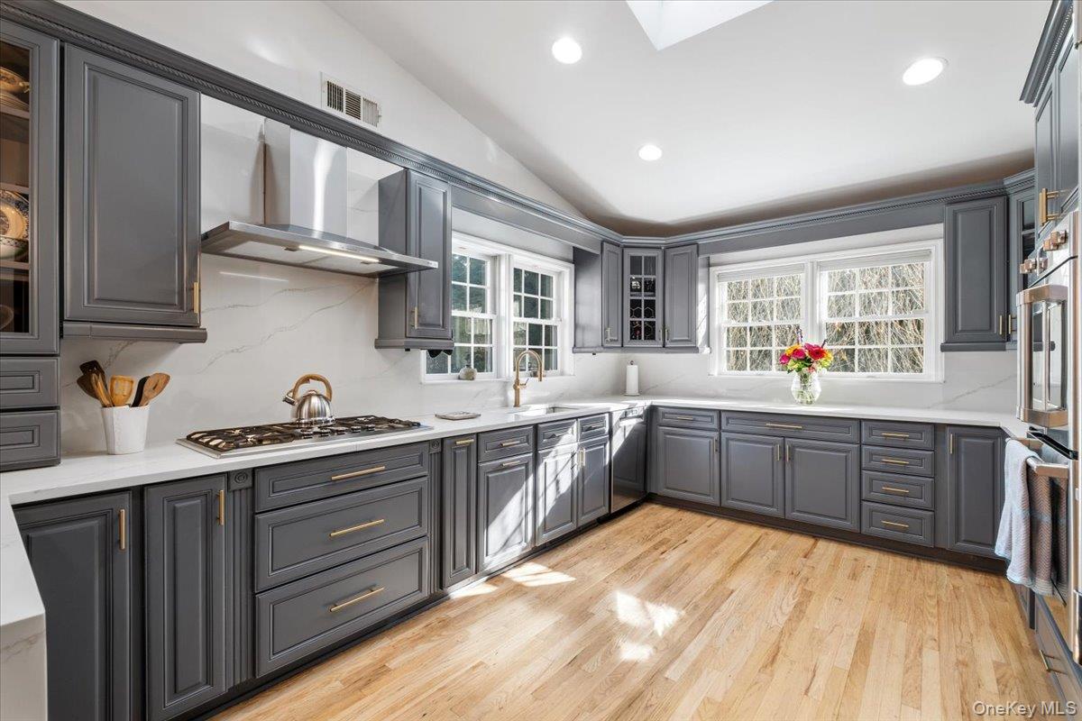 #9 photo, 10 Burling Avenue, White Plains , NY 10605