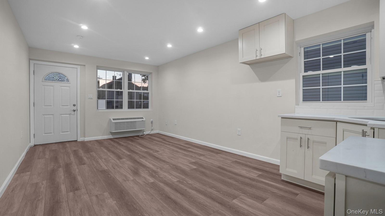 #9 photo, 332 Underhill Avenue, 브롱크스 Bronx , NY 10473