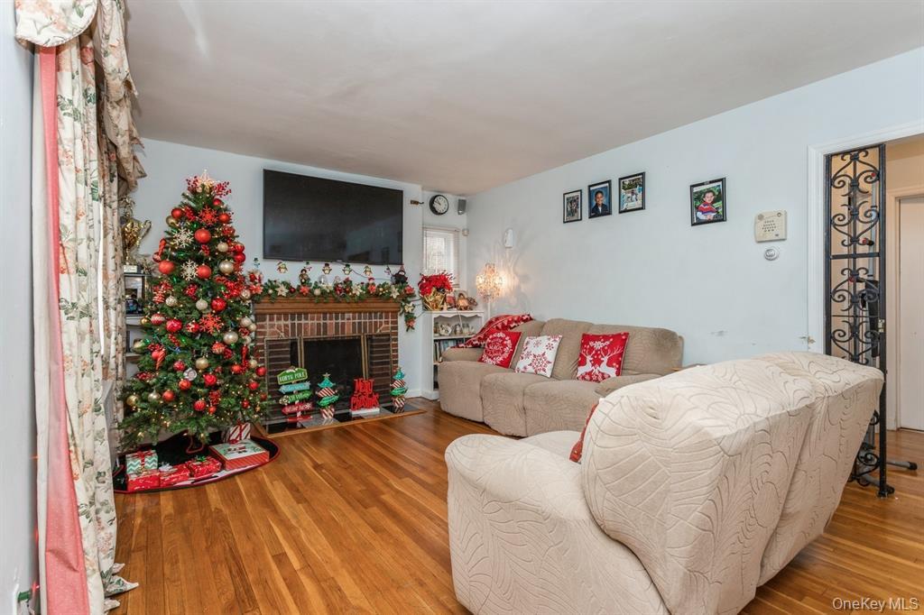 #4 photo, 151 Gertrude Avenue, Mamaroneck , NY 10543