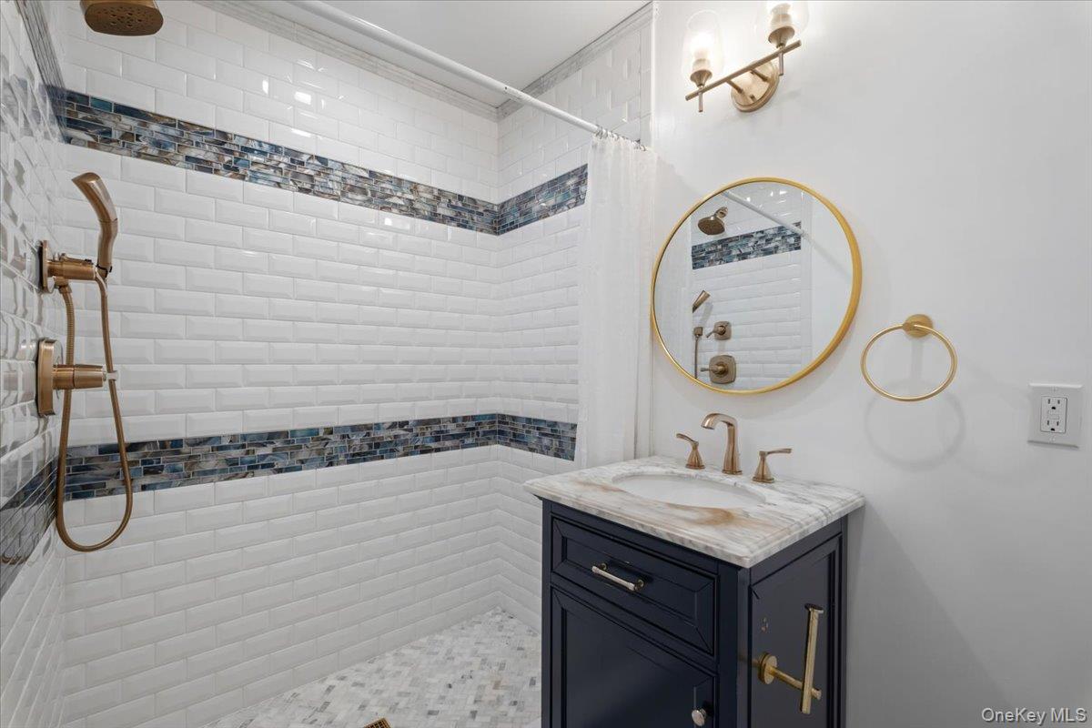 #10 photo, 2 Brookridge Road, New Rochelle , NY 10804