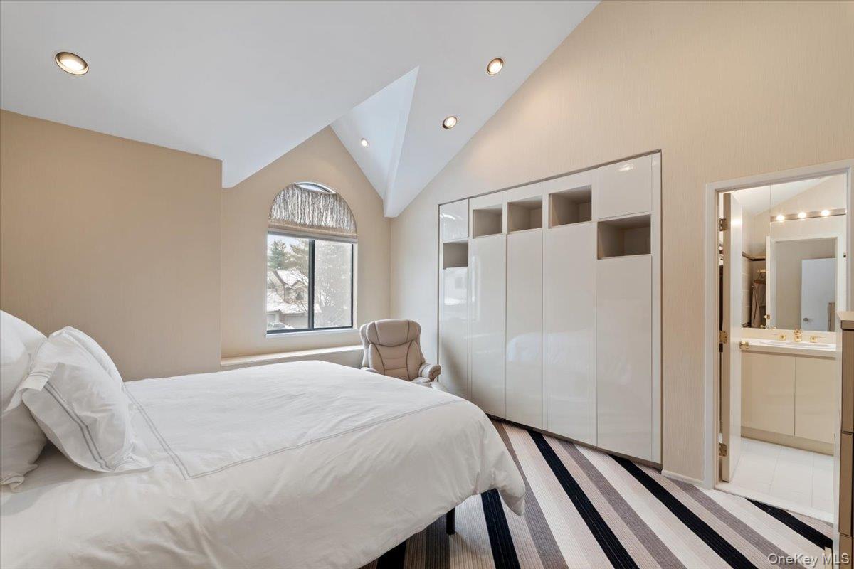 #16 photo, 2 Brookridge Road, New Rochelle , NY 10804