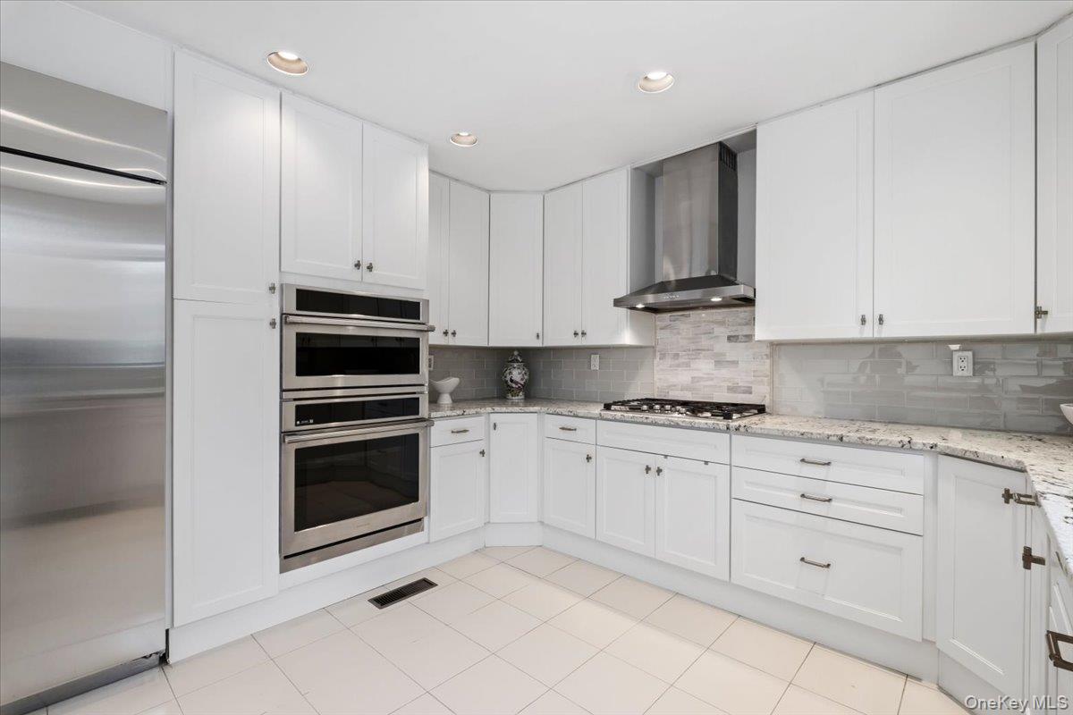 #4 photo, 2 Brookridge Road, New Rochelle , NY 10804