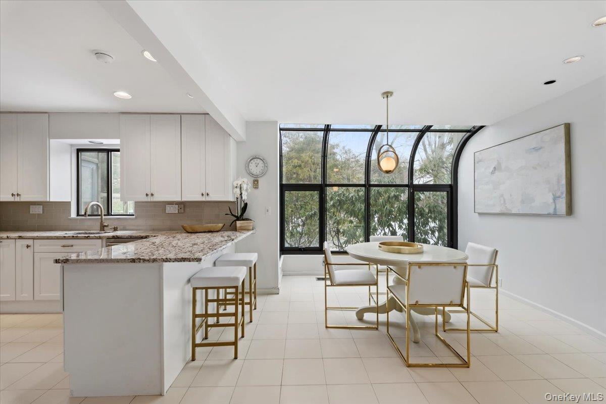 #5 photo, 2 Brookridge Road, New Rochelle , NY 10804