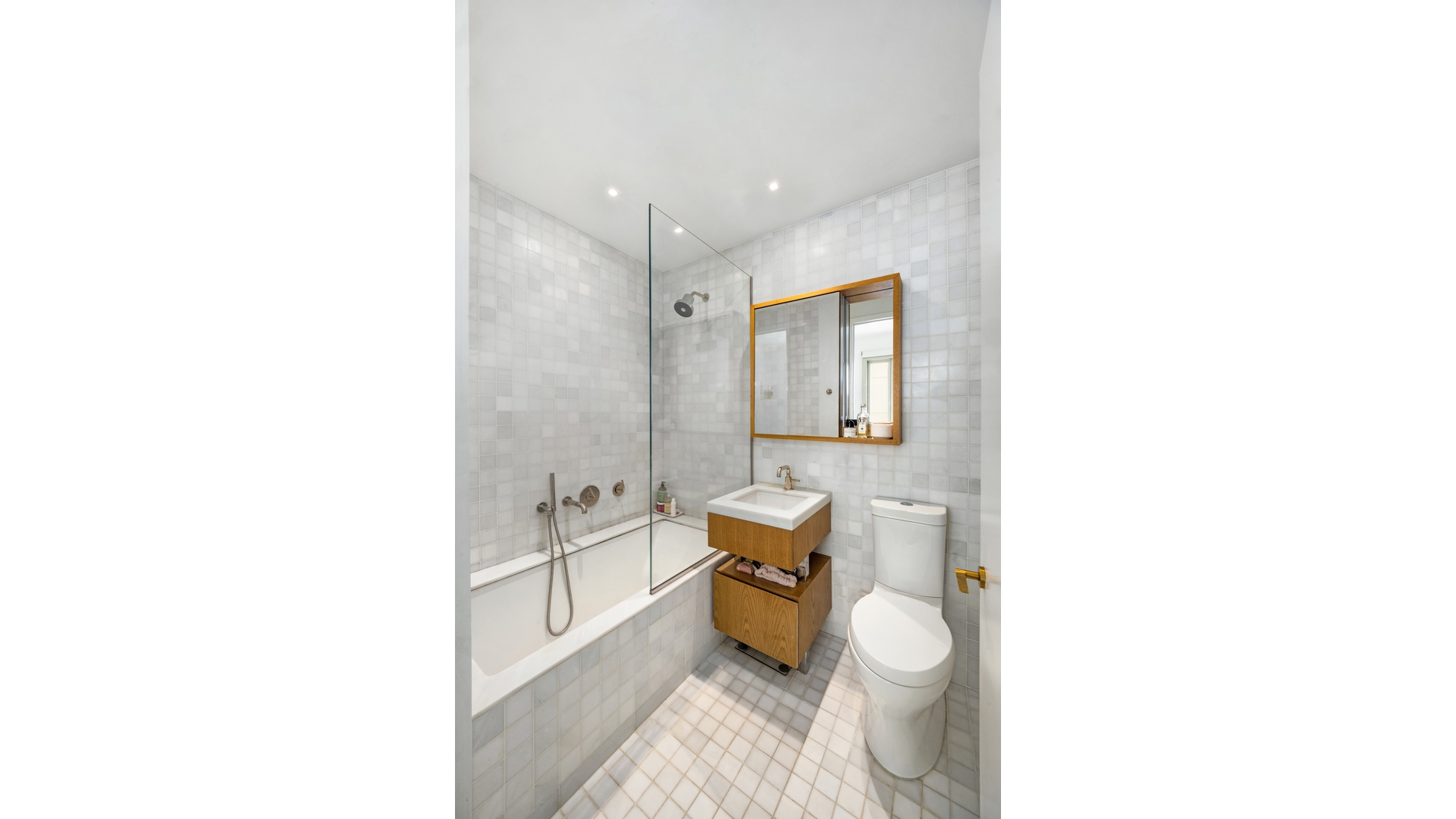 #9 photo, 30 WARREN Street, Tribeca , NY 10007