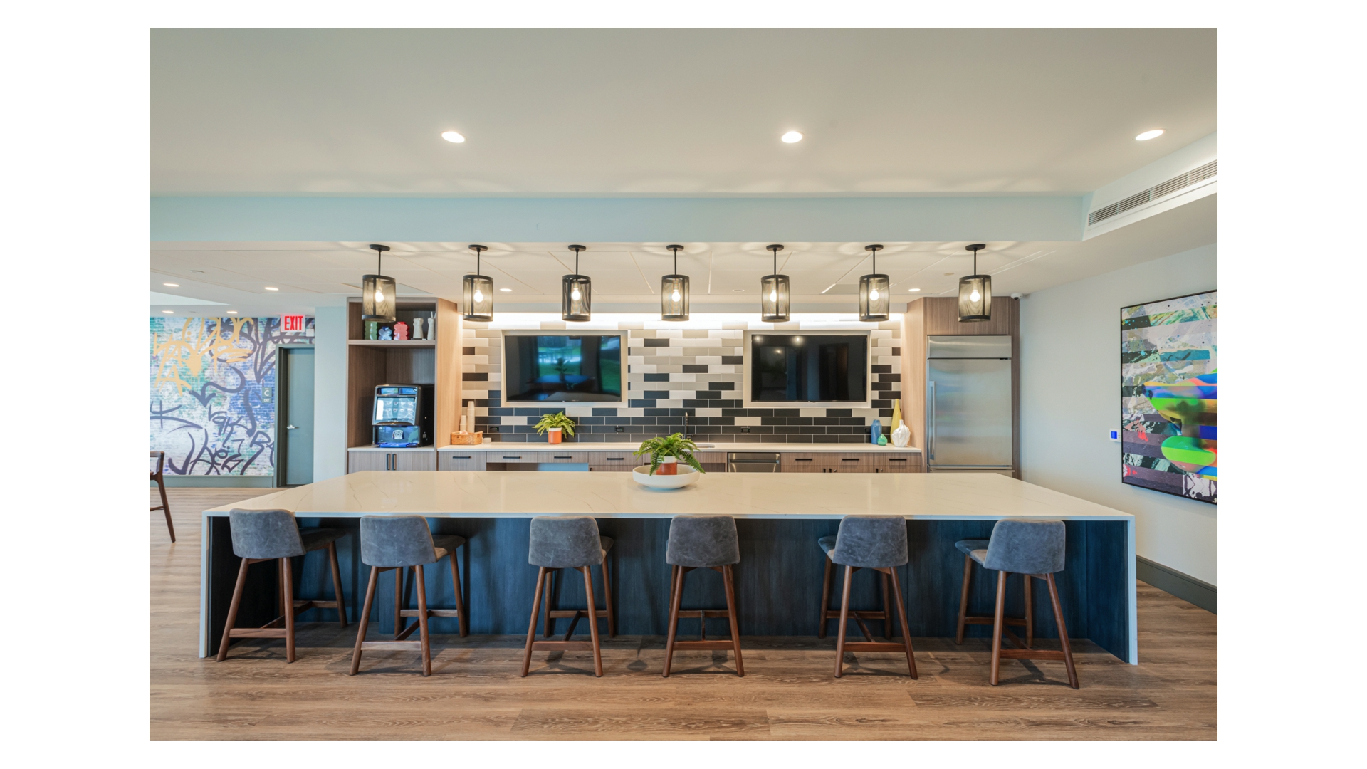 #8 photo, 2319 3RD Avenue, मैनहटन East Harlem , NY 10035