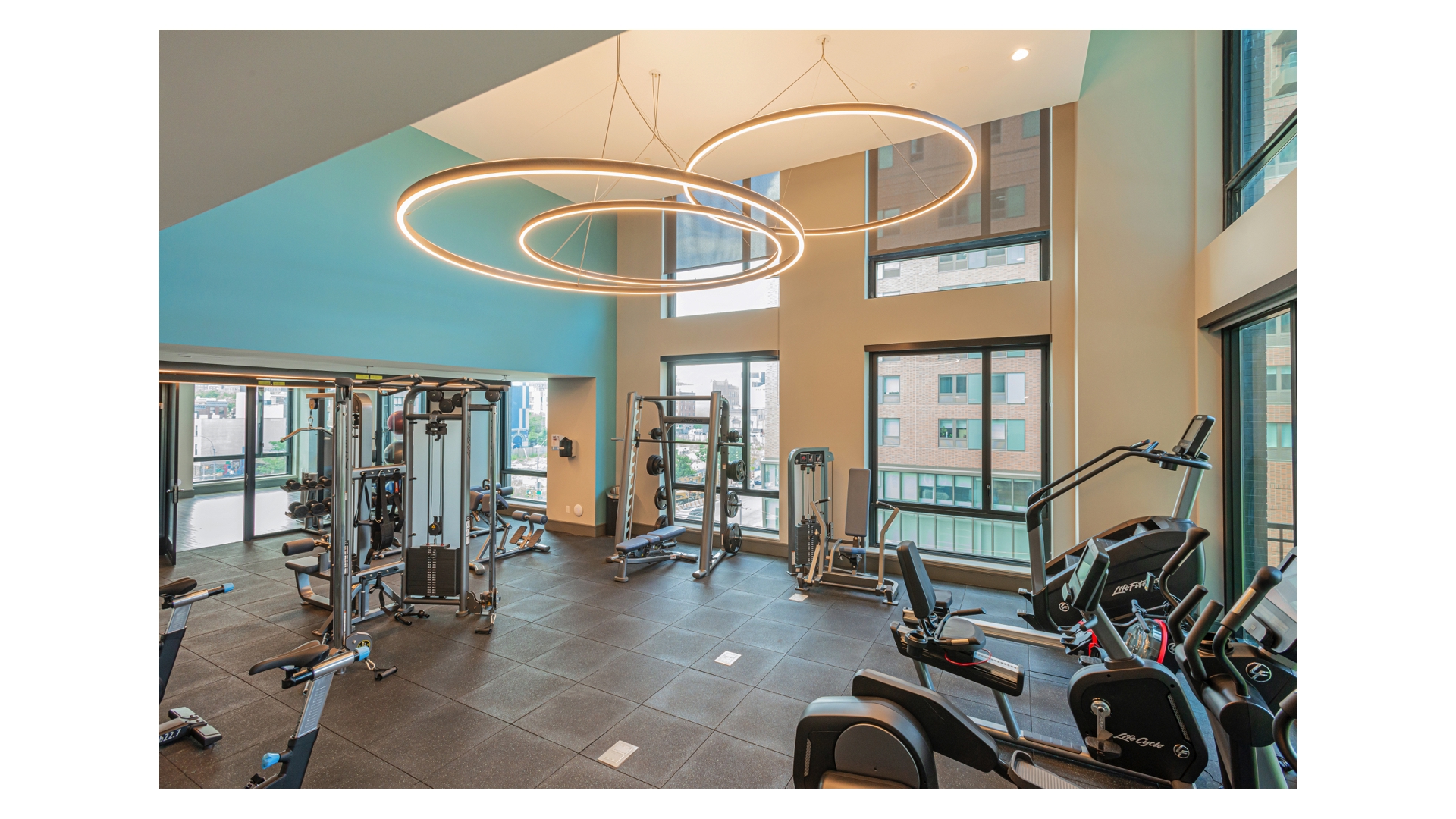 #9 photo, 2319 3RD Avenue, मैनहटन East Harlem , NY 10035