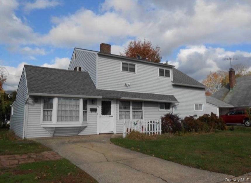 #1 photo, 49 Spindle Road, Нассау ‖ Hicksville , NY 11801