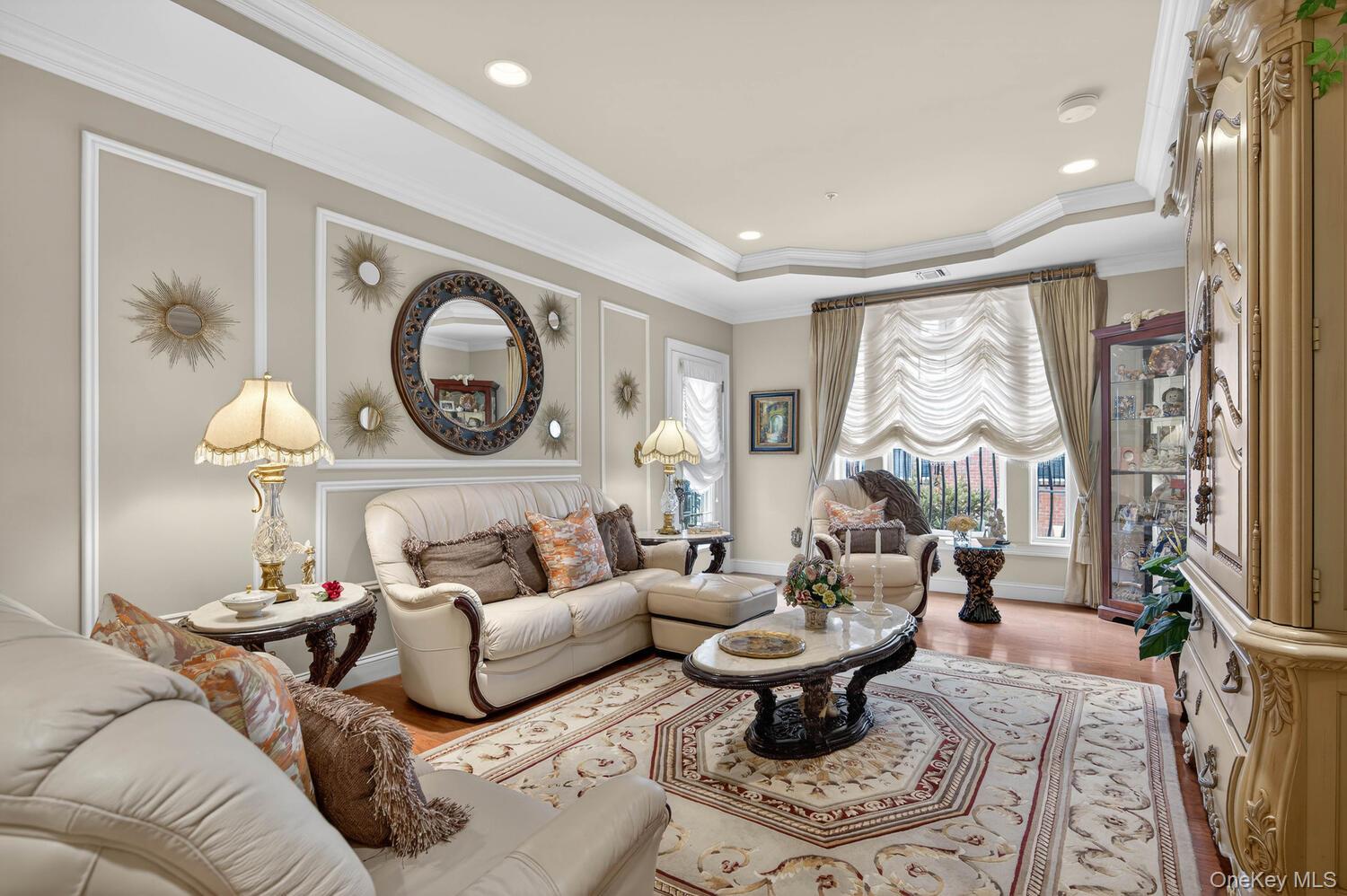 #4 photo, 366 Roosevelt Way, Нассау ‖ Westbury , NY 11590