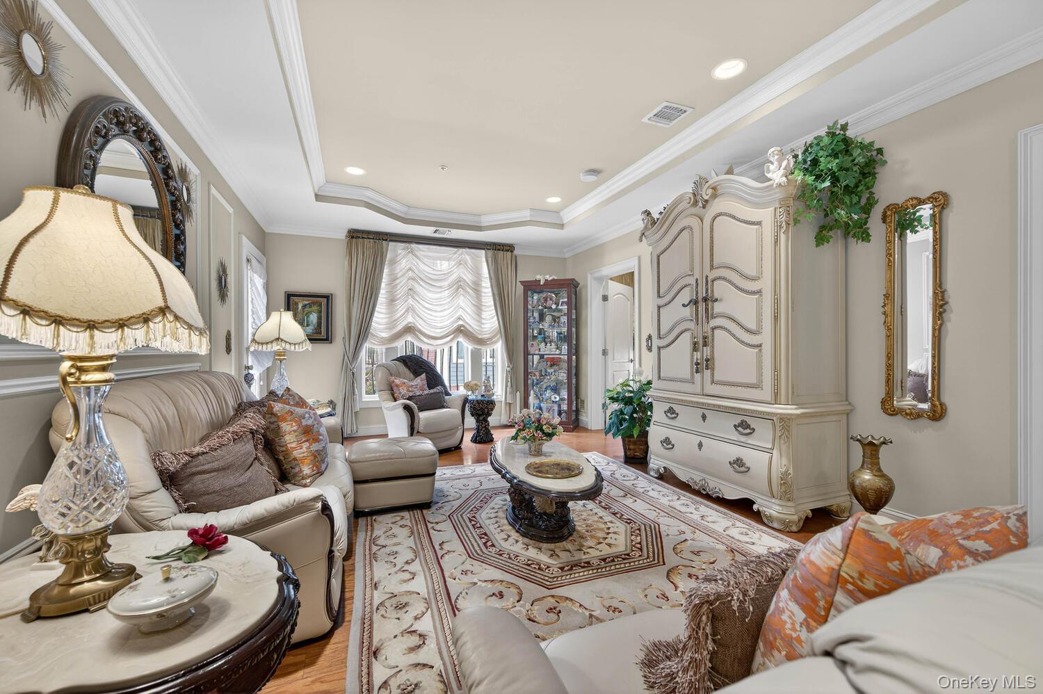 #5 photo, 366 Roosevelt Way, Нассау ‖ Westbury , NY 11590