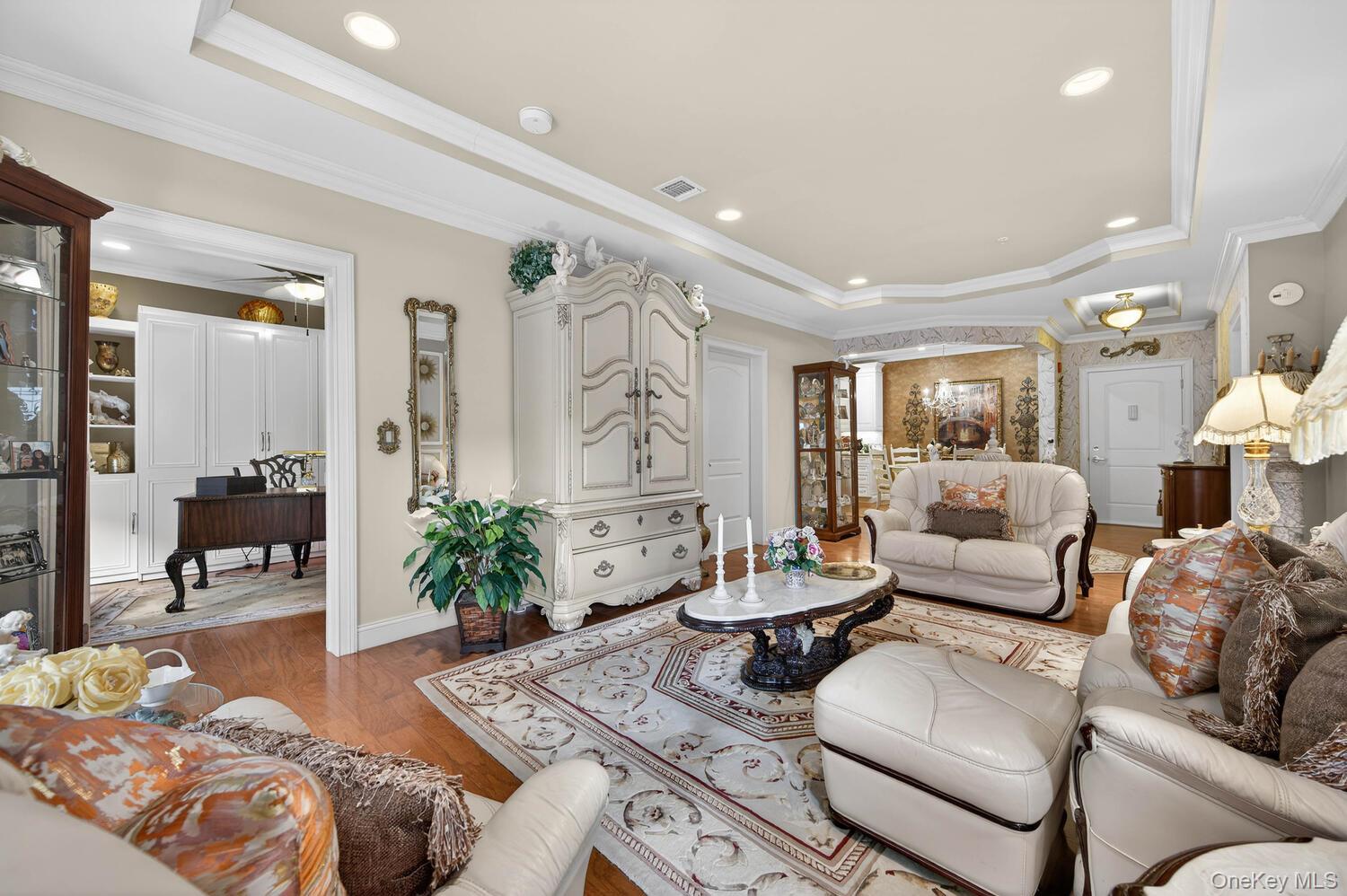 #8 photo, 366 Roosevelt Way, Нассау ‖ Westbury , NY 11590