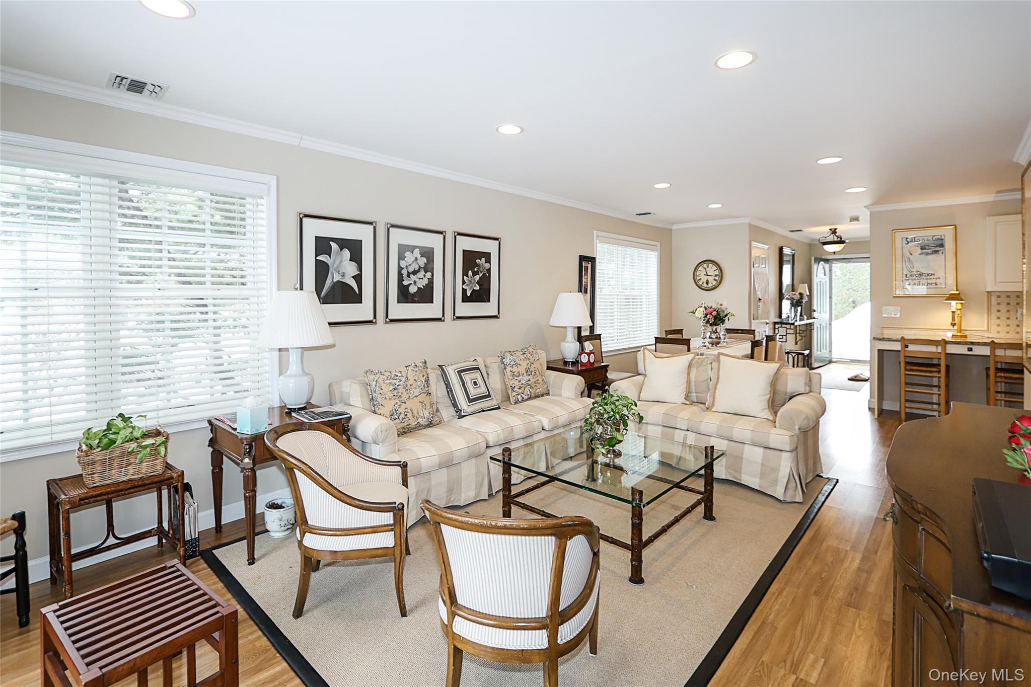 #15 photo, 833 Madeira Boulevard, מחוז סאפוק Melville , NY 11747