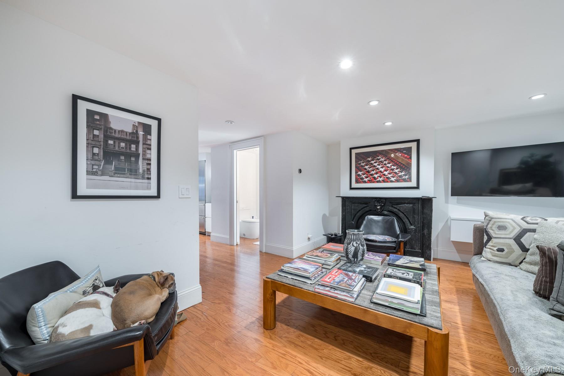 #14 photo, 17 East 128th Street, New York (Manhattan) , NY 10035