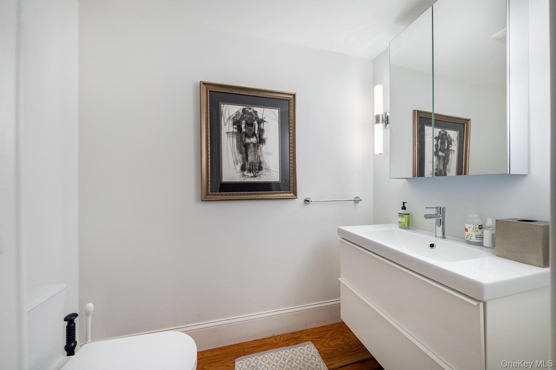 #17 photo, 17 East 128th Street, New York (Manhattan) , NY 10035